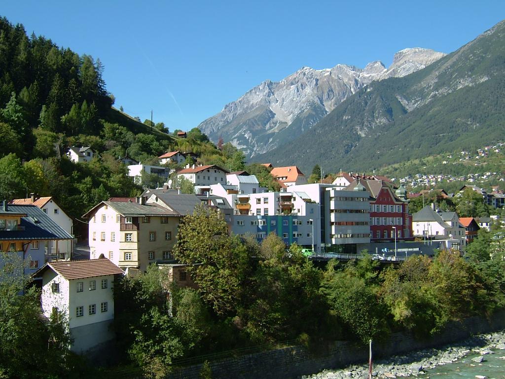 Hotel Schwarzer Adler Landeck Exterior photo