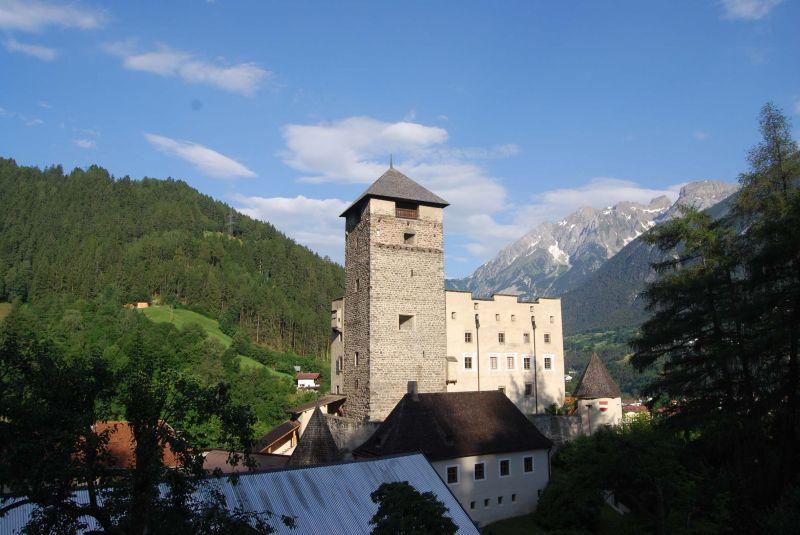 Hotel Schwarzer Adler Landeck Exterior photo